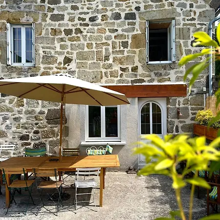 Holiday home Chaleureuse Maison Entierement Renovee *